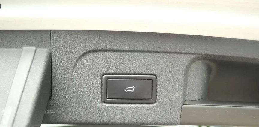 Volkswagen Touran cena 93900 przebieg: 116000, rok produkcji 2019 z Słupca małe 529
